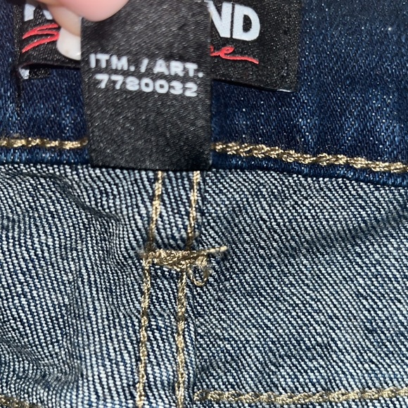 KIRKLAND Signature Men’s 32 X 30 Straight Leg Blue Jeans - Picture 14 of 17